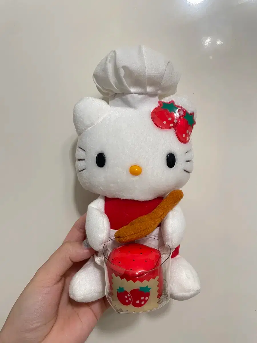 ハローキティ クラシカルフェミニンドール デラックスストロベリー